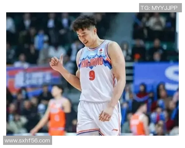 吴冠希:从青涩新星到篮球场上的领军人物的成长之路